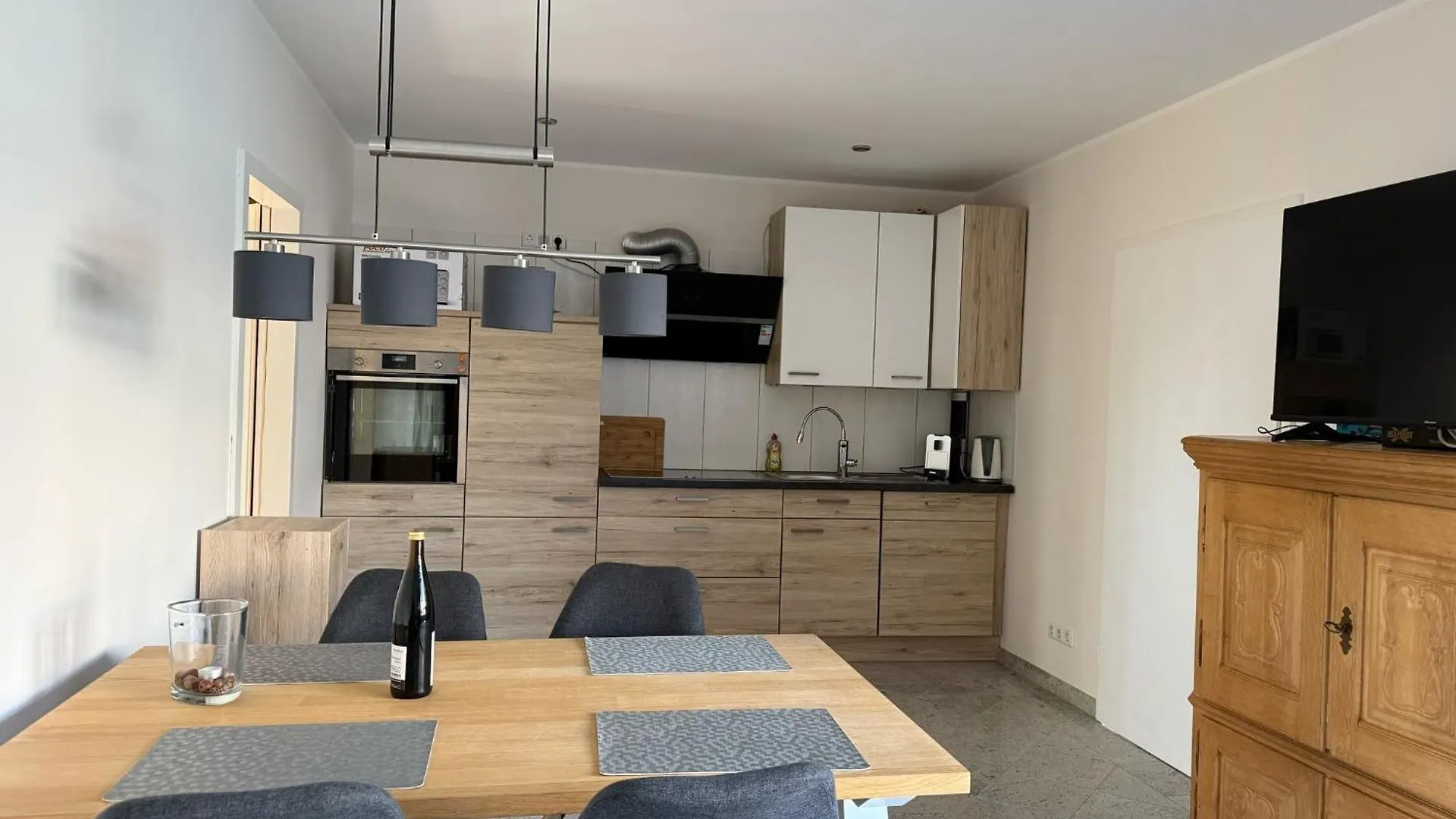 Gemütliche Ferienwohnung Rosrath Germany